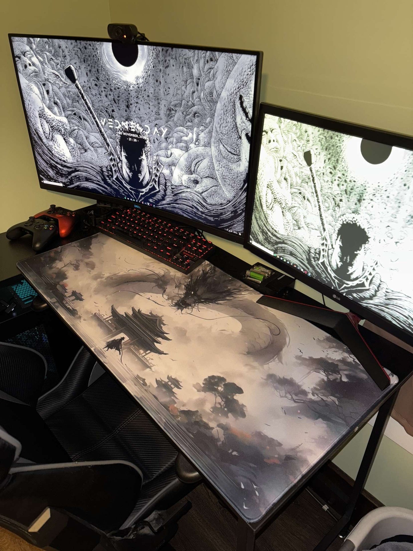 Veil of the Dragon Mouse Pad – XXL Non-Slip Desk Mat