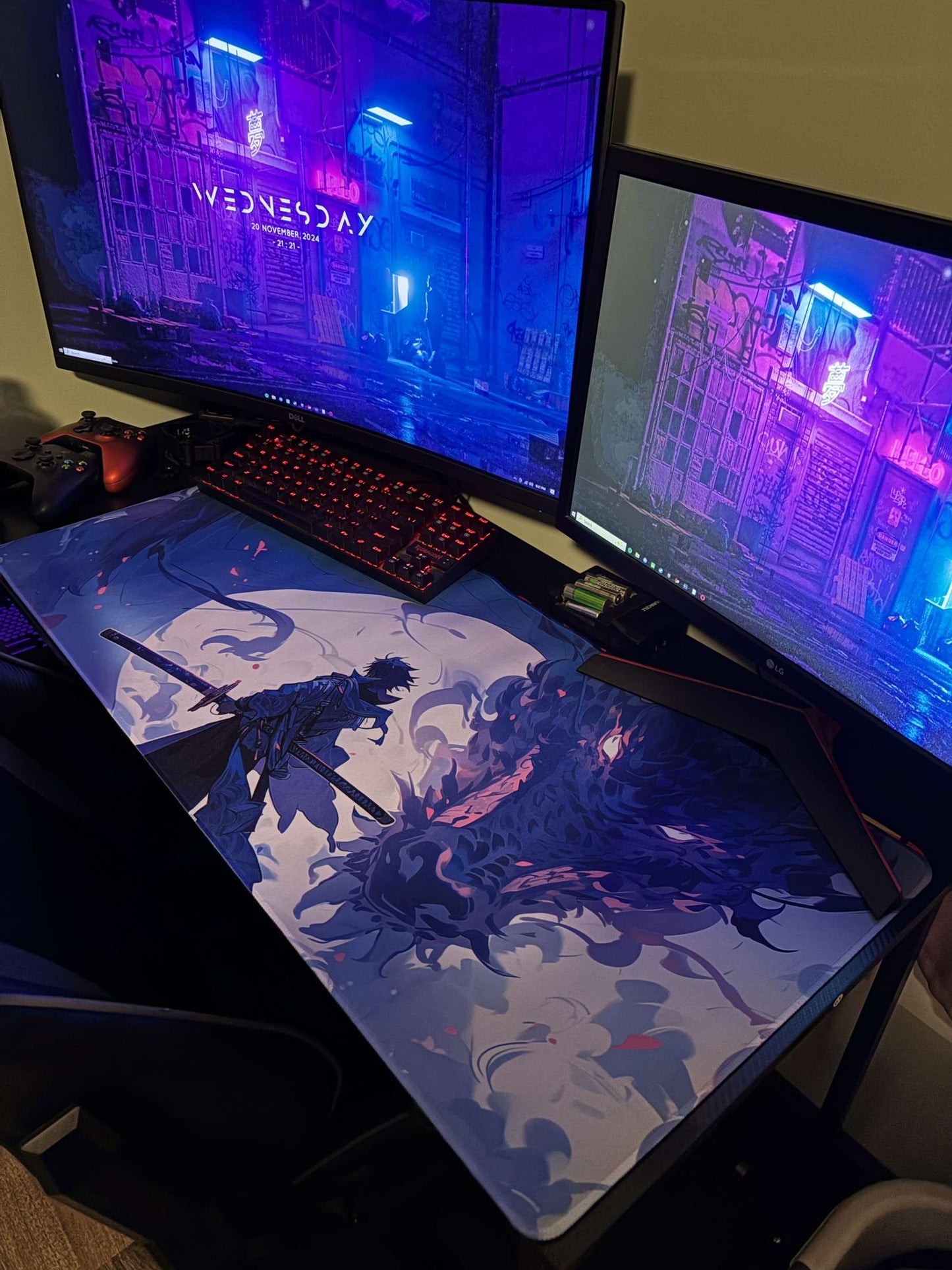 Extra-Large Gaming Mouse Pad With Dragon Design